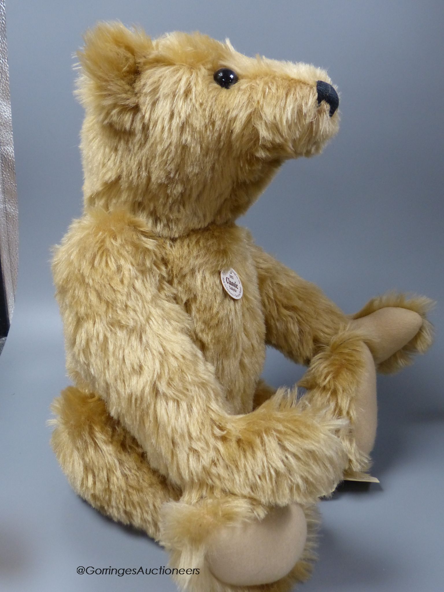 A Steiff Classic cone nose bear, 20in.